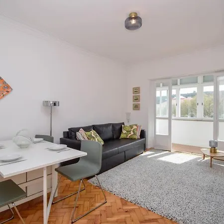 Cozy And Sunny Family *