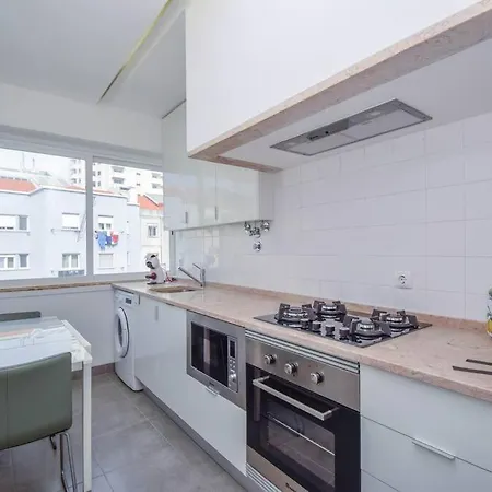 Cozy And Sunny Family Apartman *